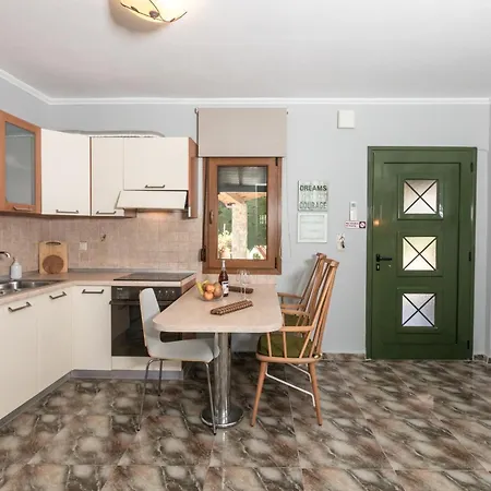 Talizeti - Adults Only *