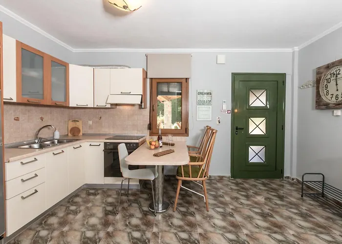 Talizeti - Adults Only *